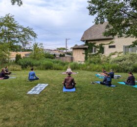 Free yoga in LaPointe Park
